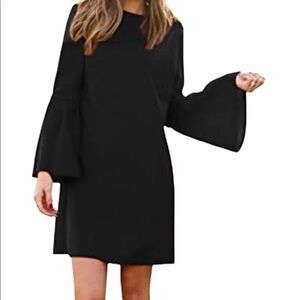 NWT! Dainty Hooligan - Black Long Bell Sleeve V-neck Dress Size M